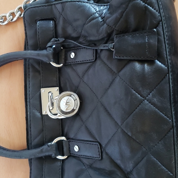 MICHAEL KORS BLACK QUILTED LEATHER HANDBAG - Picture 3 of 8